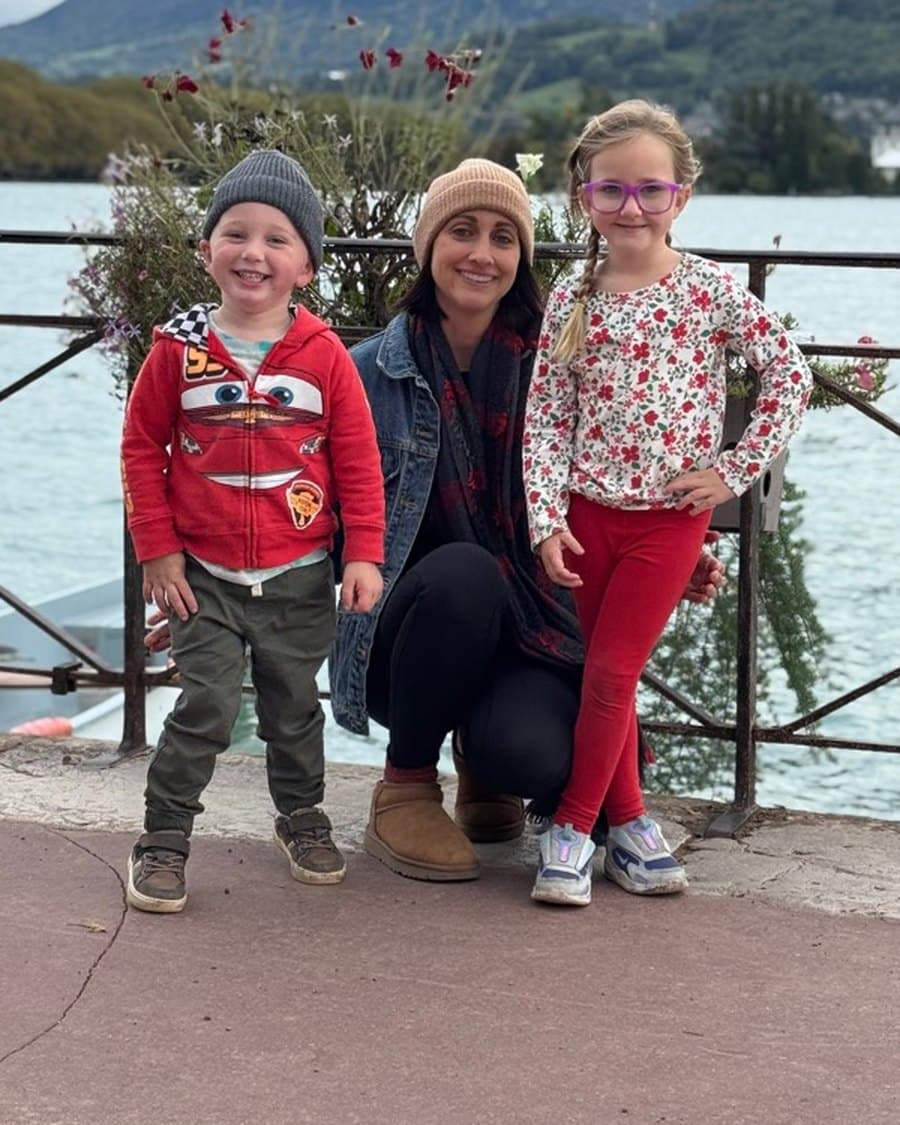Jessica Bescos with her two children beside a lake