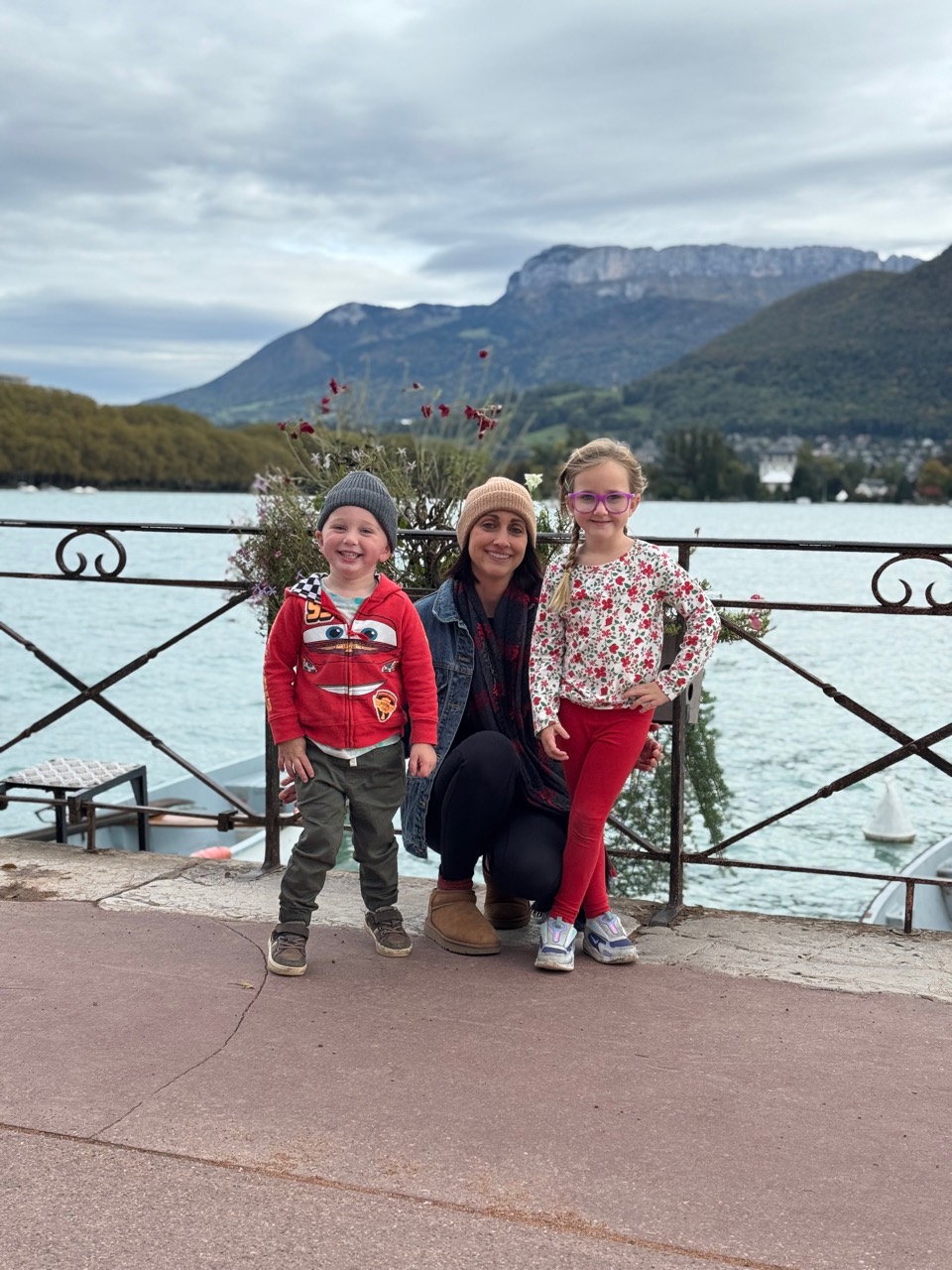 Jessica, certified pediatric speech-language pathologist with her children